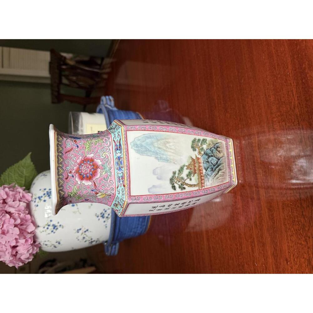 VTG 2 Famille Rose Vases Pink Porcelain Chinoiserie hand-painted in China - Picture 2 of 9